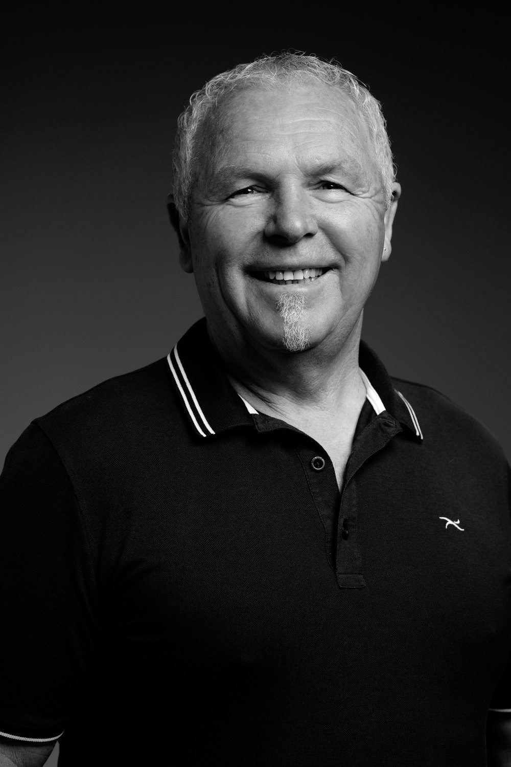 Porträt von Uwe Fläschel in Schwarz-Weiß
